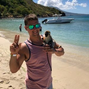 Meet your Posher, Justin